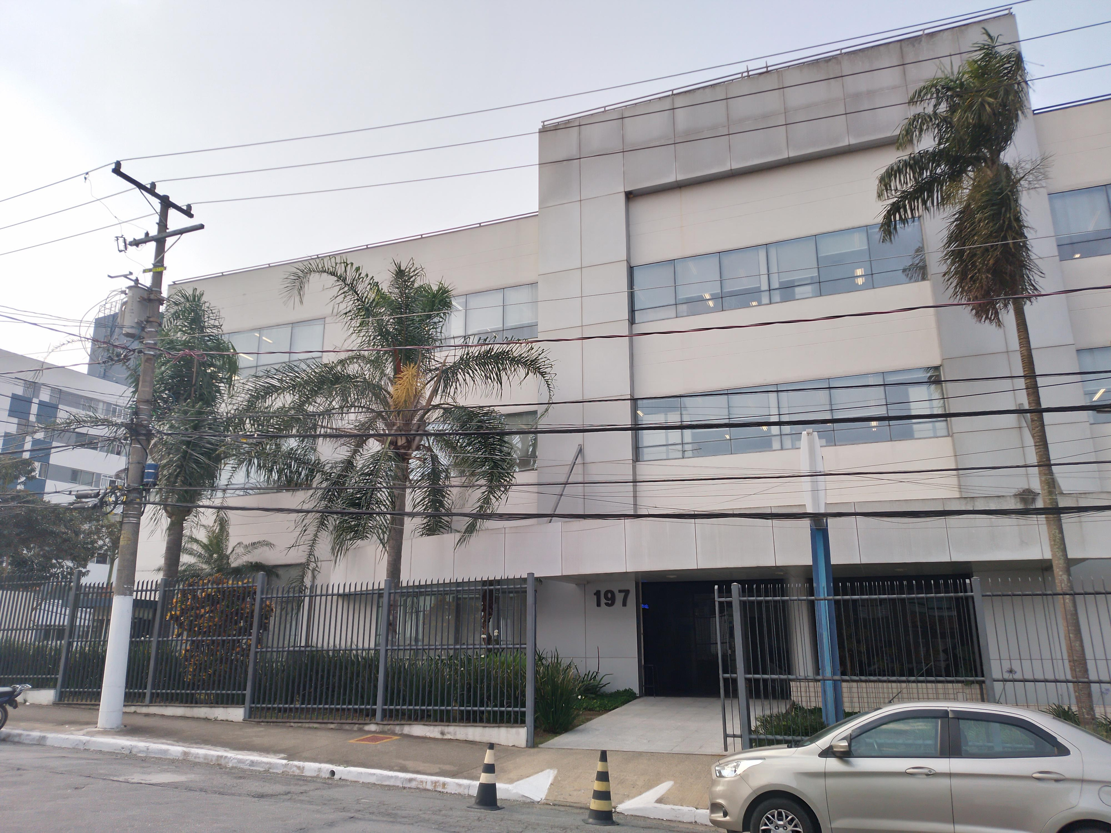 Prédio Monousuário 3.732m² | Interlagos - Av. Alberto de Zagottis | Terreno 3.034m²: Ideal p/ Sedes, Centros Logísticos ou Clínicas. Amplo Estacionamento! — foto 2