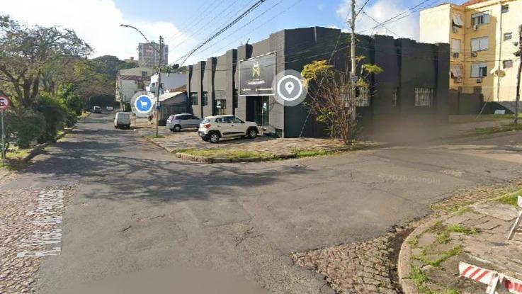 Imóvel situados na Rua Visconde de Pelotas, nº 407 e nº 417 , bairro Passo de Areia, Porto Alegre/RS,