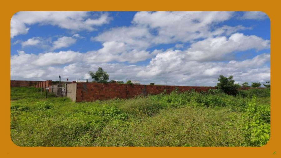 Um Terreno, Numa Rua Sem Denominação, Bairro José Raimundo de Loiola, Forquilha/ce, com Área Total de 6.750m2.__