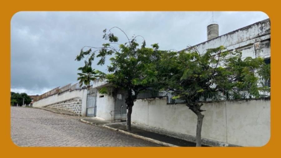 Prédio Comercial, Localizado na Av. Joaquim Nabuco Nº 161, Bairro Pitanga, Pesqueira/pe. Área Total do Terreno de 1.608,36 M².