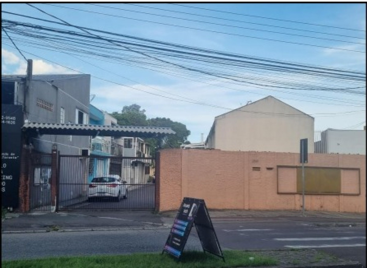 Leilão Judicial do Trabalho - Imóvel no Bairro Xaxim em Curitiba — foto 2