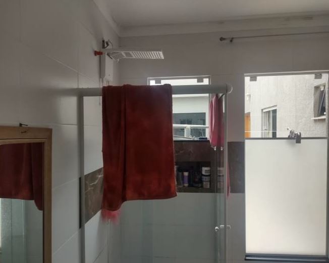 Casa Na Rua Henrique Ligeski, 322, Uvaranas, Em Ponta Grossa / Pr. — foto 5