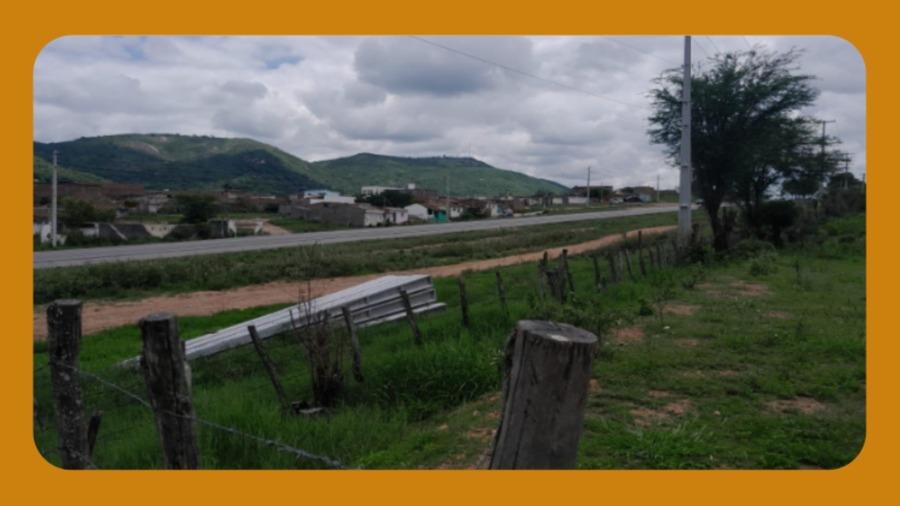 Imóvel Rural, Localizado Às Margens da Br-232, no Lado Esquerdo da Pista no Sentido Pesqueira-arcoverde, Município de Pesqueira/pe. o Imóvel SE Encontra Todo Cercado e Um Pequeno Barreiro, Atualmente Cheio. Área Total de 28,00 Hectares.