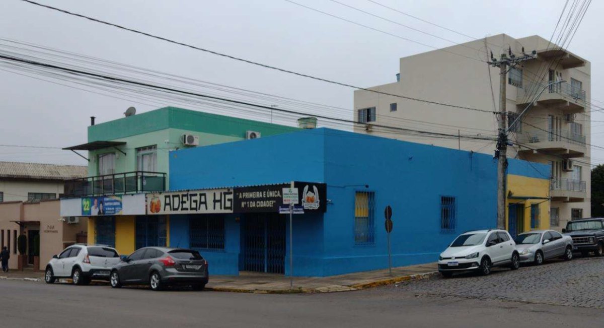 Um Imóvel Comercial, Localizado No Pavimento Térreo, Com Acesso Pela Frente Da Rua Bento Gonçalves Esquina Rua General Canabarro, Possuindo Uma Área Construída Real Privativa E Total De 306,73m², Divi — foto 3