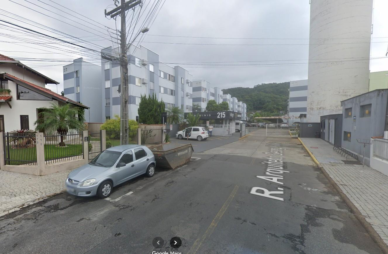 Apartamento no Condomínio Village Champagnat, A.P. 64,92m², A.T. 83,17m², 1 vaga, Iririú, Joinville/SC — foto 2