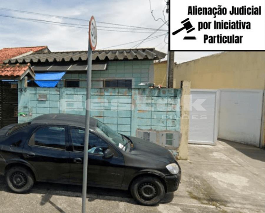 Imóvel com 03 Casas em São Sebastião/SP 01 Terreno e 03 Ônibus