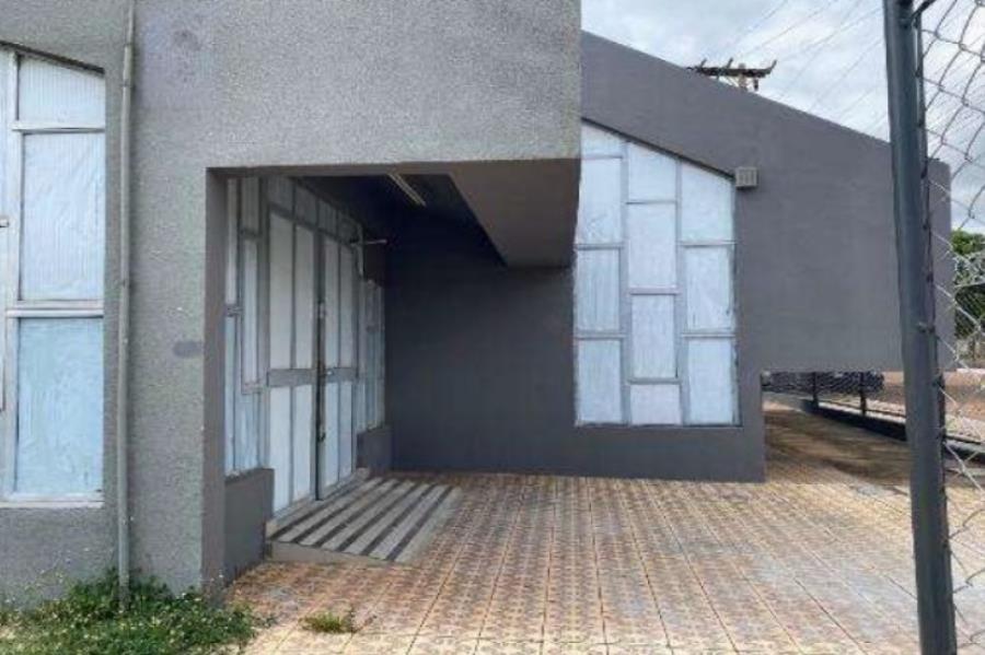 Lote 9 - Mozarlândia - GO - Centro - Loja Comercial Imóveis Comerciais - Banco ITAÚ - E433 — foto 3
