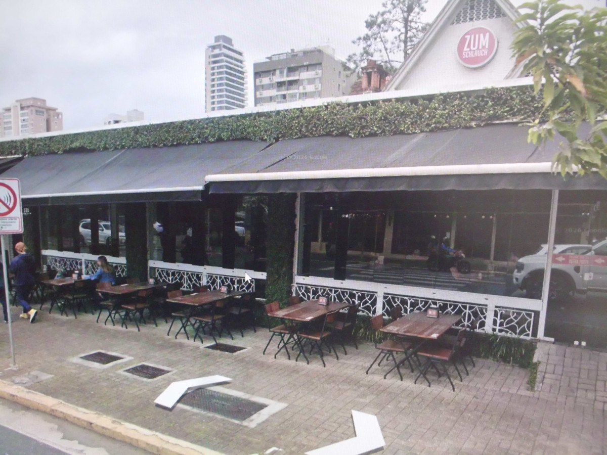 Terreno central em Joinville, com Area de 1.101,67 m2 e Area construida de 701m2, à Rua: Visconde de Taunay, 555, bairro: Atiradores. Joinville