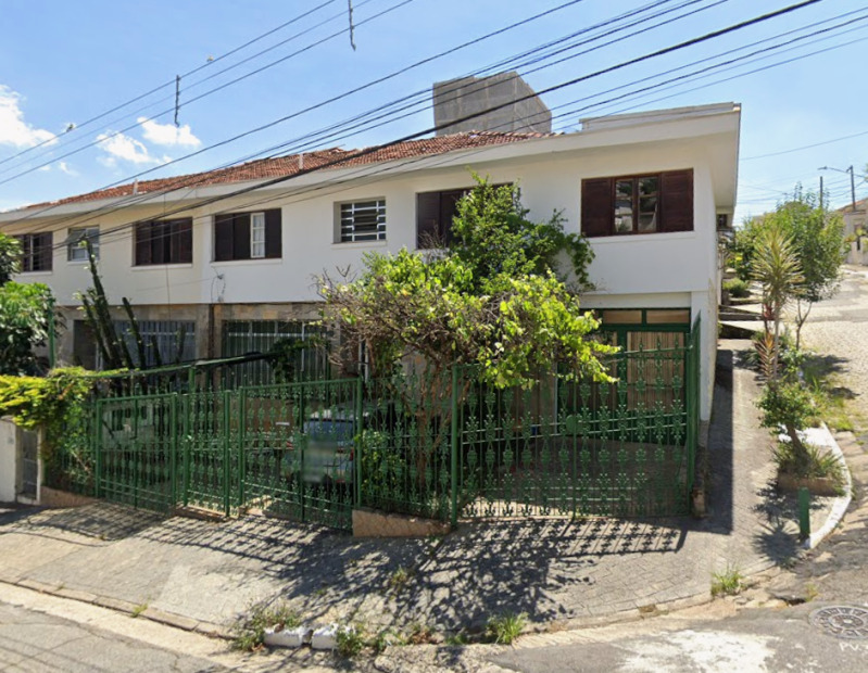 LOTE 001 Casa com 331m², 4 quartos e 4 vagas