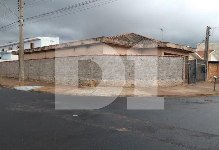 Jardim Bandeirantes - Porto Ferreira - SP - Casa - 147,8 m² (a.c.) e 219,2 m² (a.t.) — foto 2