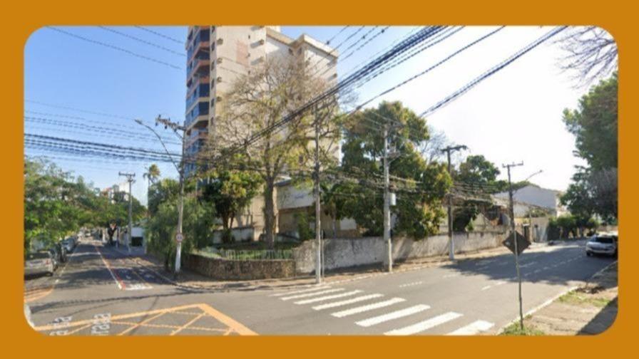 Imóvel na Rua Baronesa da Lagoa Dourada, Nº 160, Centro, Campos dos Goytacazes/rj. Terreno Medindo Aproximadamente 1.126m², Contém Um Prédio com 2 Pavimentos, e Outro Prédio Menor nos Fundos.__