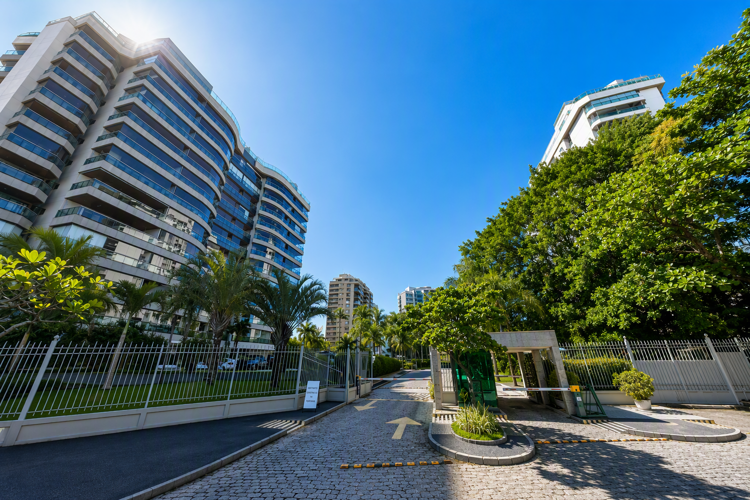 LOTE 5: Luxo e Conforto : Seu Novo Lar no Cond. Barra Golden Green RIO DE JANEIRO RJ