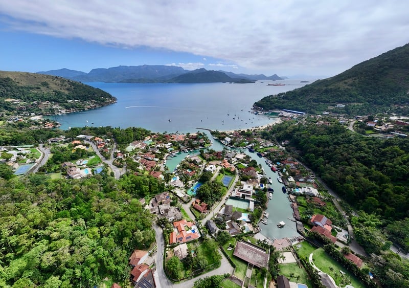 LOTE 6: Refúgio de luxo em Cond.: 1.670m² de Terr. e Lazer Completo! ANGRA DOS REIS RJ — foto 2