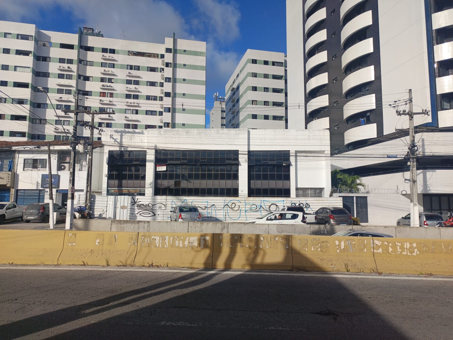 LOTE 1: Prédio Comercial com 618,36 m² - Farol MACEIÓ AL