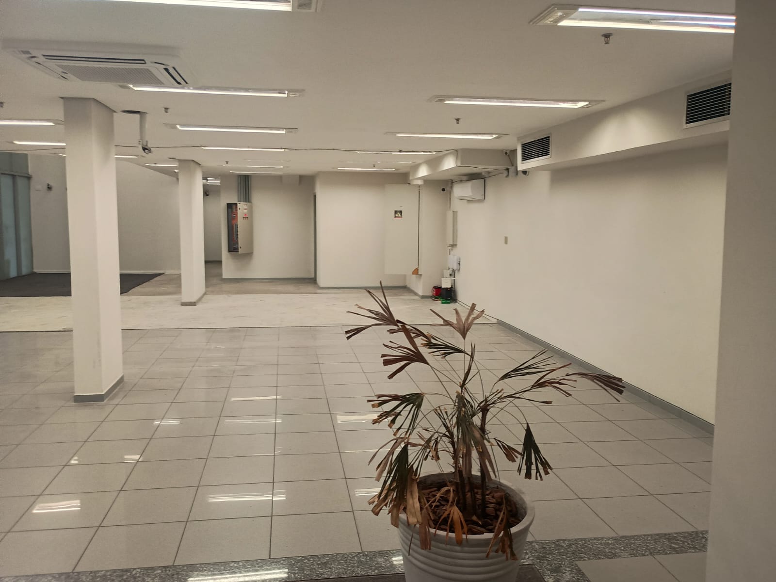 LOTE 16: Sala Comercial (634,10 m²) + 10 vagas - Centro MOGI DAS CRUZES SP — foto 5