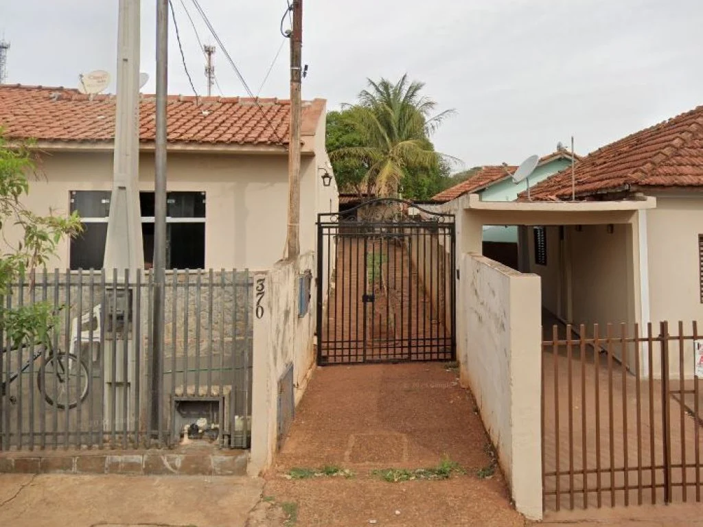 Casas 134 m² (área construída) e 299 m² (terreno) - Vila Santa Aureliana - Santa Cruz do Rio Pardo - SP