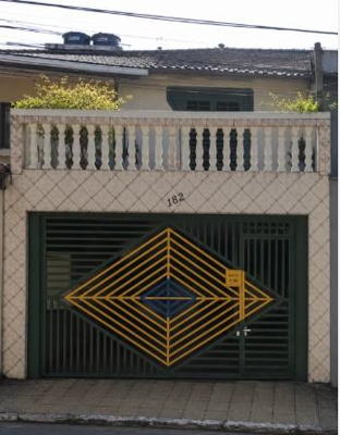 Sobrado e terreno no bairro Vila Formosa, com área construída de 204m² e terreno de 110,25m²