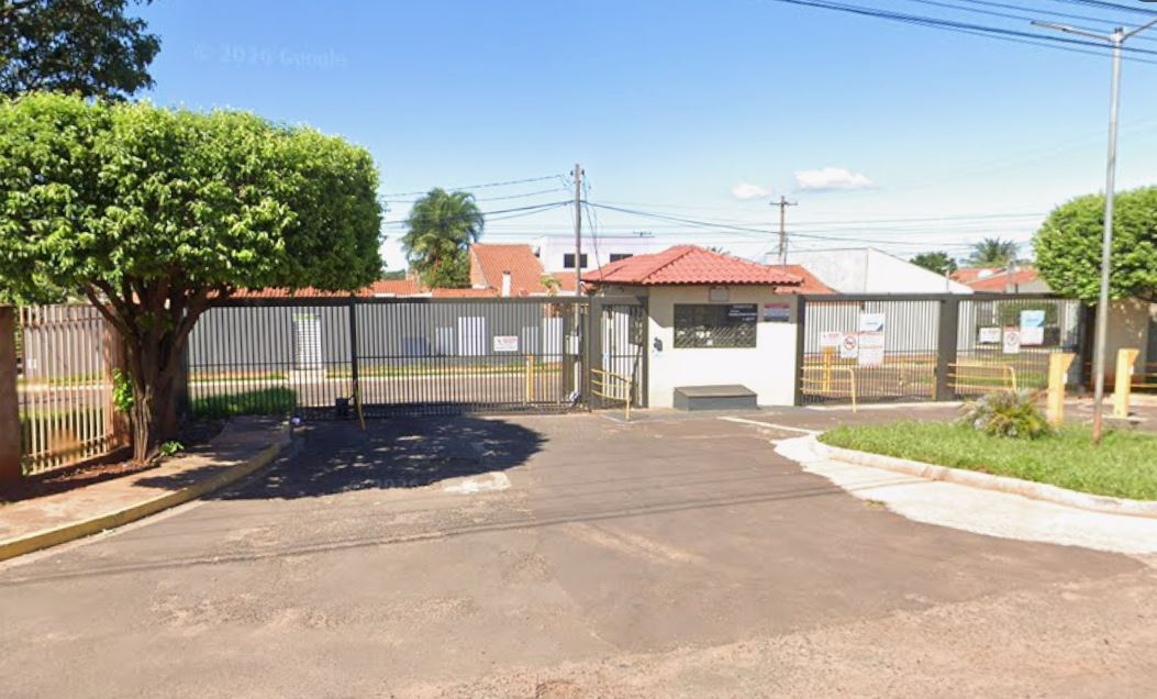 Campo Grande – MS. Bairro Centenário. Casa. Áreas Totais. Terr. 200,11m² e constr. 81,65m²