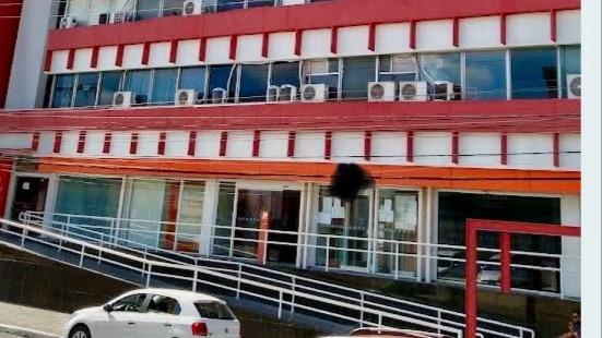 UNIDADE DE COBERTURA, encravado no 7º andar do Edifício denominado CENTRO EMPRESARIAL RUY PALMEIRA, situado na Av. Fernandes Lima, nº 1513, no bairro do Farol - Maceió/AL.