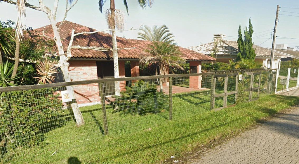 Casa em alvenária na Rua Rio Mampituba, 1512, Centro - Xangri-lá/RS — foto 2