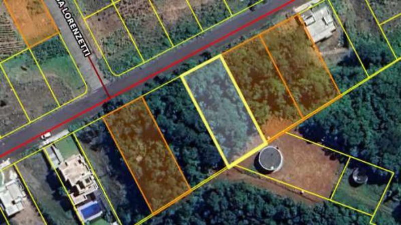 Três Terrenos com: 883,56m²; 915,51m²; 851,62 m², — foto 2