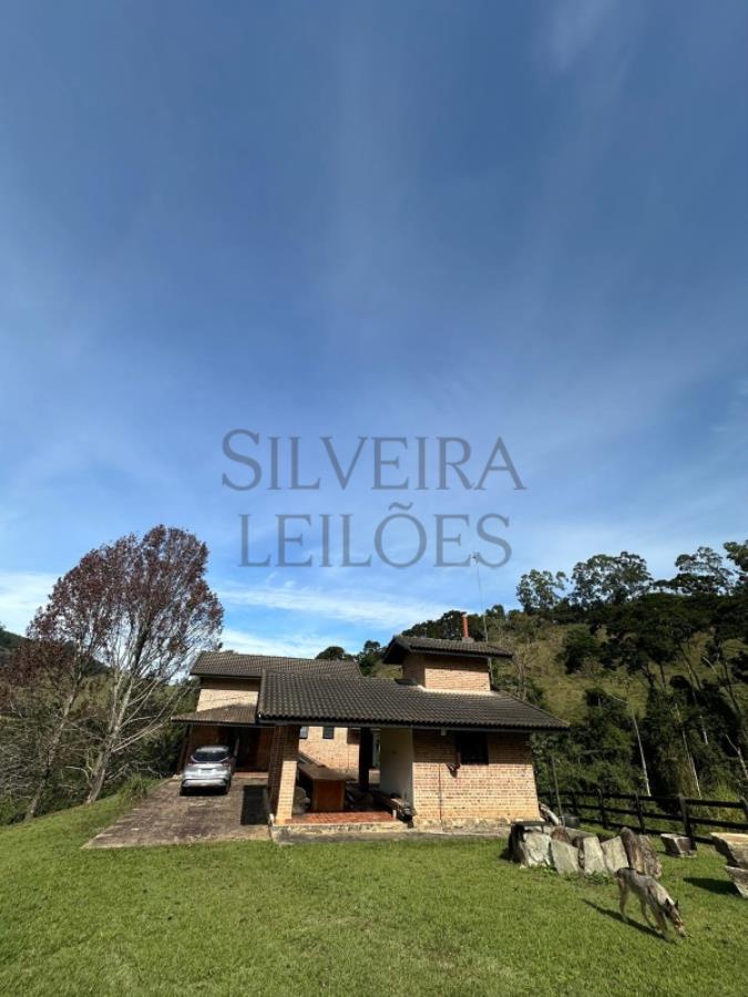 Sitio do Pau Grande, localizada no Bairro Cachoeira dos Pretos, composta pela Glebas A, B e C, com área total de 467,840 m² (19,4 alqueires), situada no município de Joanópolis/SP Leilão Extrajudicial Corporativo - Sitio em Joanópolis/SP