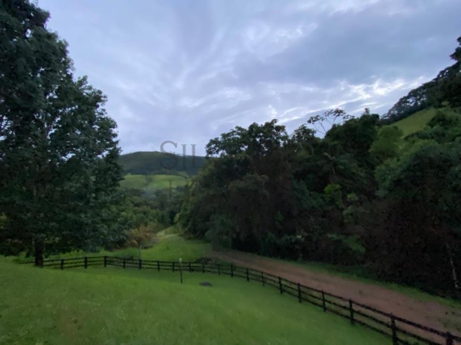 Sitio do Pau Grande, localizada no Bairro Cachoeira dos Pretos, composta pela Glebas A, B e C, com área total de 467,840 m² (19,4 alqueires), situada no município de Joanópolis/SP Leilão Extrajudicial Corporativo - Sitio em Joanópolis/SP — foto 3