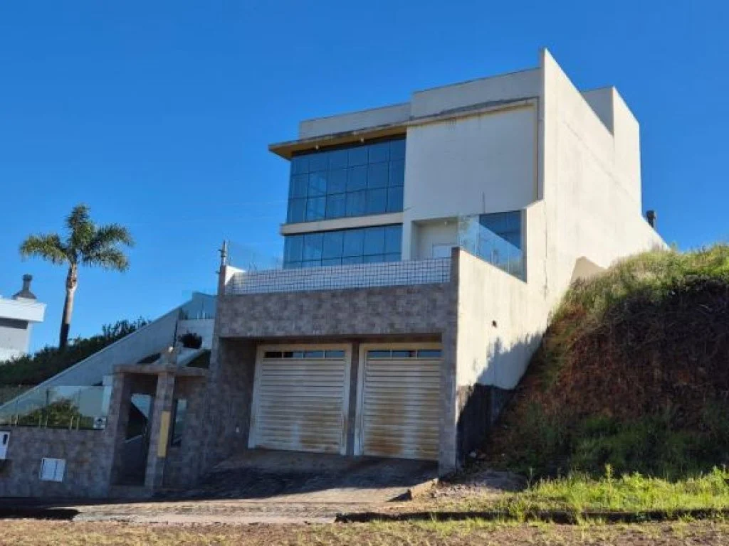 Casa de Alto Padrão com 310 m² (área construída) - Xanxerê - SC — foto 4