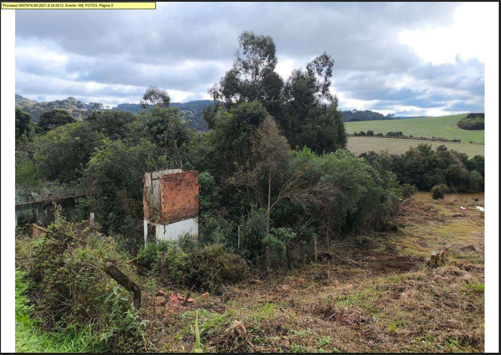 Terreno urbano, sem benfeitorias, com a área\ de 6.050,00 m2. — foto 2