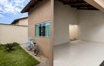 Imóvel Residencial com Área Total de 220,00 M2 - Silvânia/GO