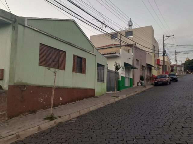 Um Lote de Terreno, Sito Nesta Cidade, Medindo Doze Metros de Frente para a Rua Major Tomaz — foto 5