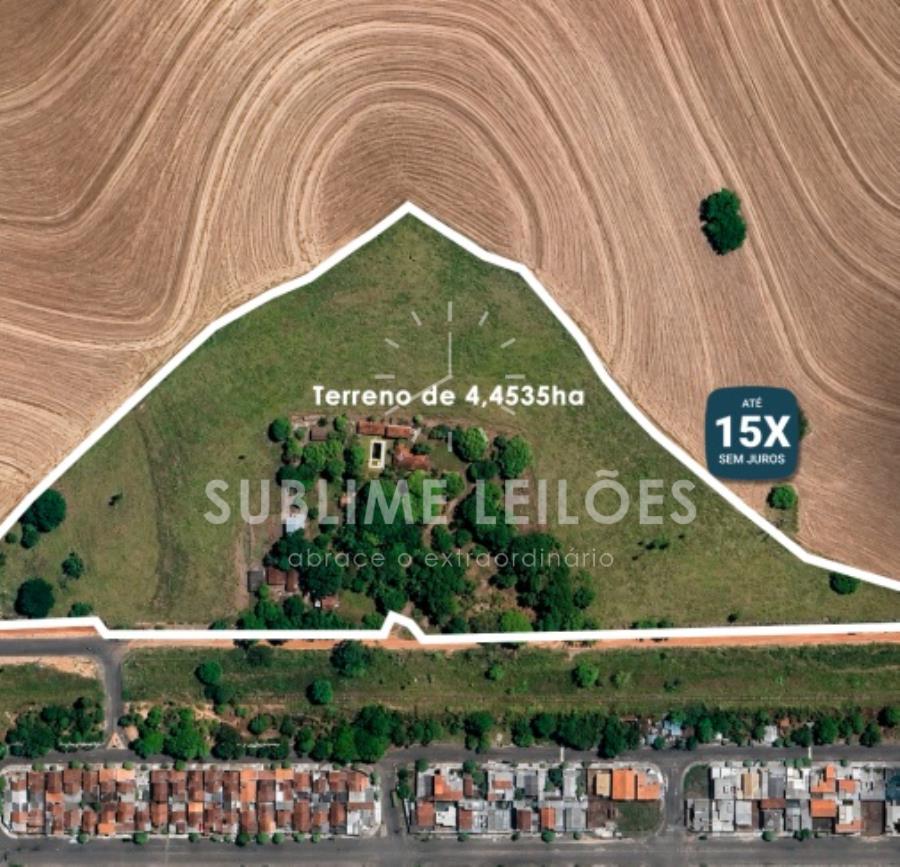 Terreno de 4,4535ha | Constr. de 925m² 50% de uma área em Vera Cruz
