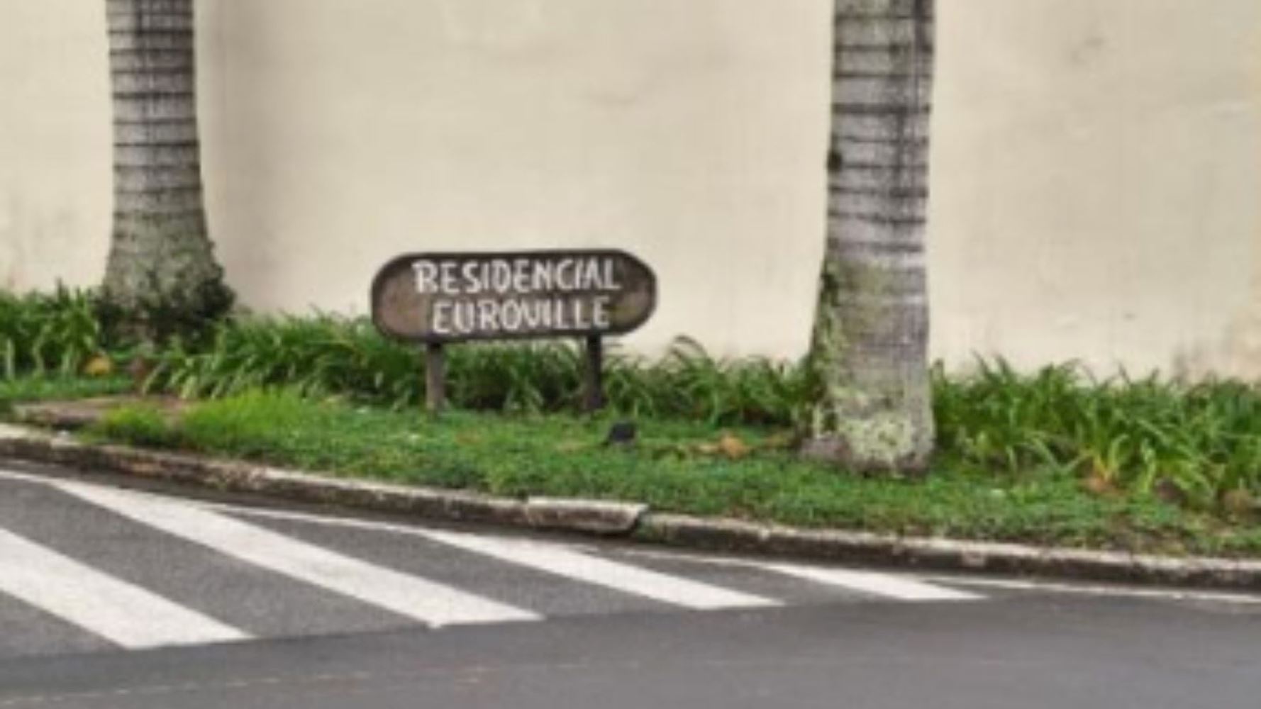 Casa no "Residencial Euroville" - Vila Califórnia - Carapicuíba/SP — foto 2