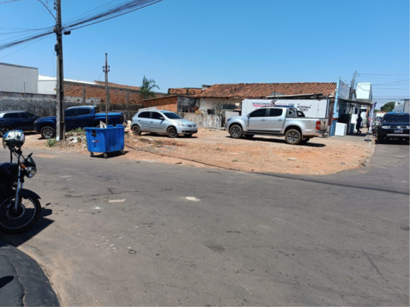 LOTE 004 Lote n°. 05, Qd. 03 Rua 14 de dezembro esquina com a Rua 21 de abril em Araguaina - TO