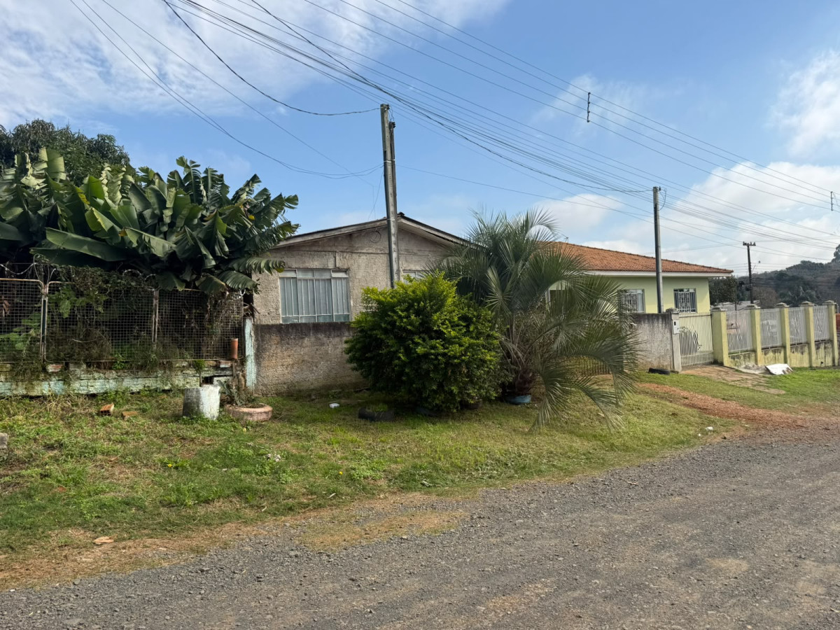 Imóvel com 490,00m² em Ponta Grossa - PR
