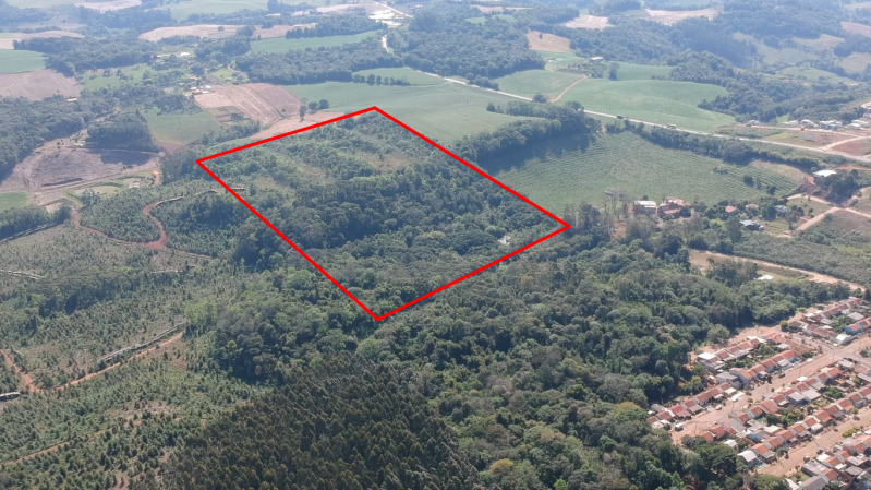 LOTE 001-1 METADE DO LOTE RURAL NÚMERO CINQUENTA E SETE (57), da Linha Três (03), da Secção Paiol Gr