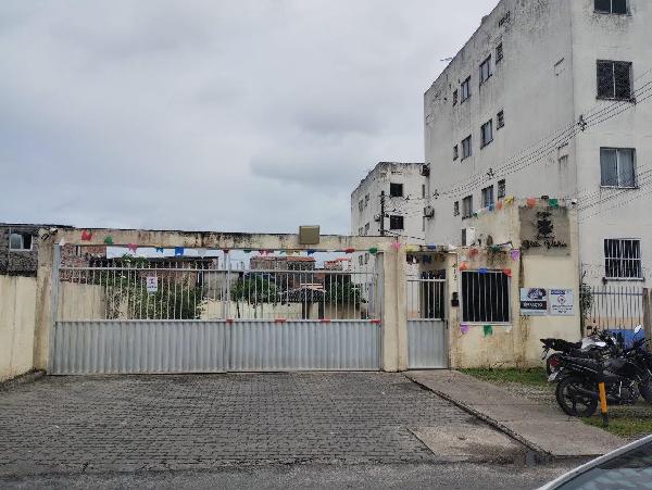 Apartamento - Camacari / Ba