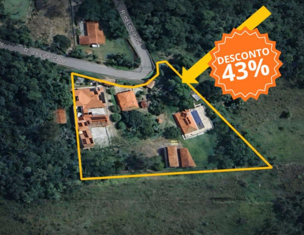 Chácara de alto padrão com 5 suítes e Área total de 5.381 m² | 43% abaixo da avaliação | Santana de Parnaíba/SP