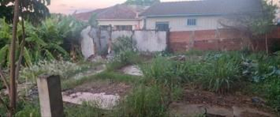 Terreno sem benfeitorias, com área de 300,00 m², localizado à Rua Bernardino de Campos, n° 1.562, Centro, na Cidade de Pérola/PR — foto 2