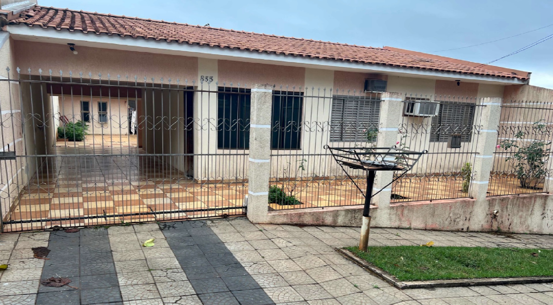 Imóvel C/ 300m² No Parque Laranjeiras Em Maringá/PR