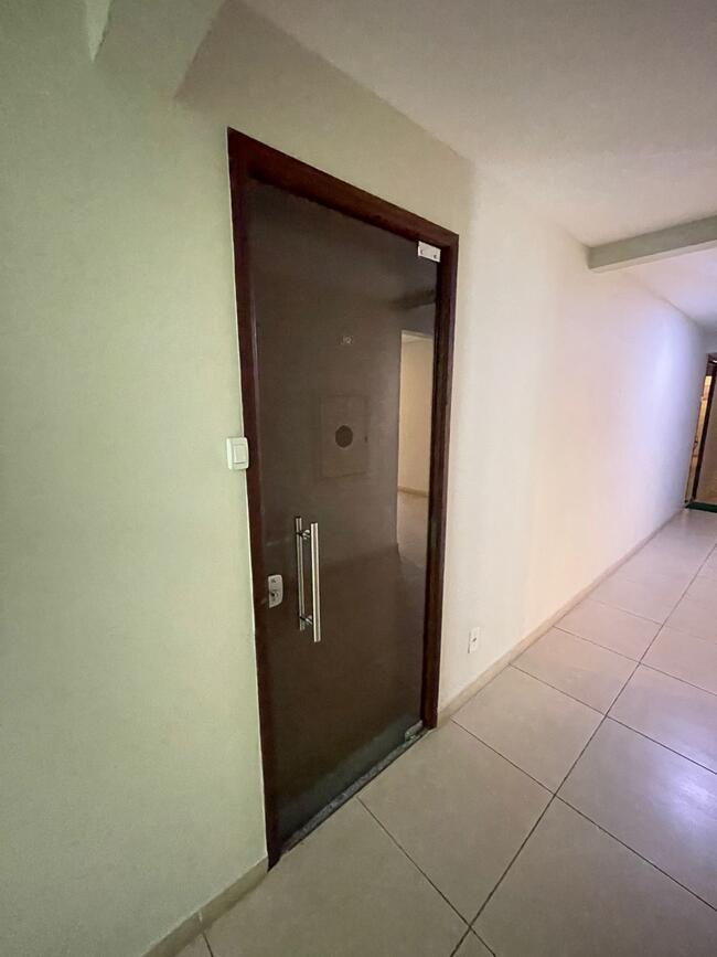 Sala Com 379m² No Centro De Nova Friburgo — foto 2