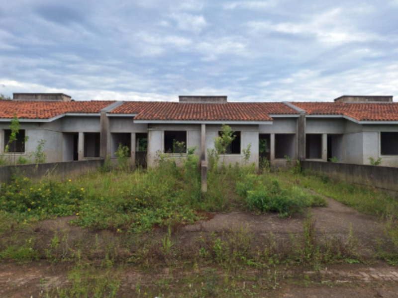 LOTE 033 Imovel