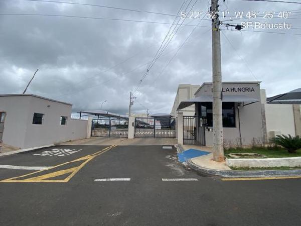 Apartamento - Botucatu / Sp