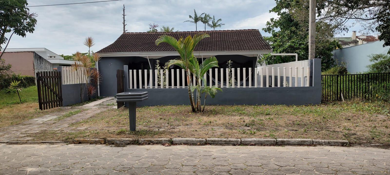 Casa com Terreno de 360m² | DESOCUPADO | Pontal do Paraná/PR | Balneário Atami | A 300m da Praia com Deck p/ Piscina! Desconto de ate 51%. Oportunidade para Morar ou Investir!