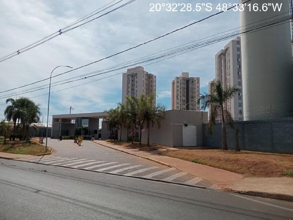 Apartamento - BARRETOS / SP
