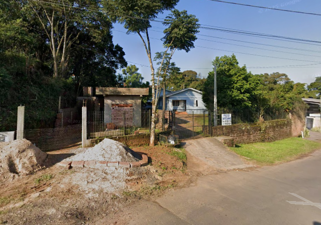 Terreno com 6.808,74m² e Casa de 174m² em São Sebastião do Caí/RS