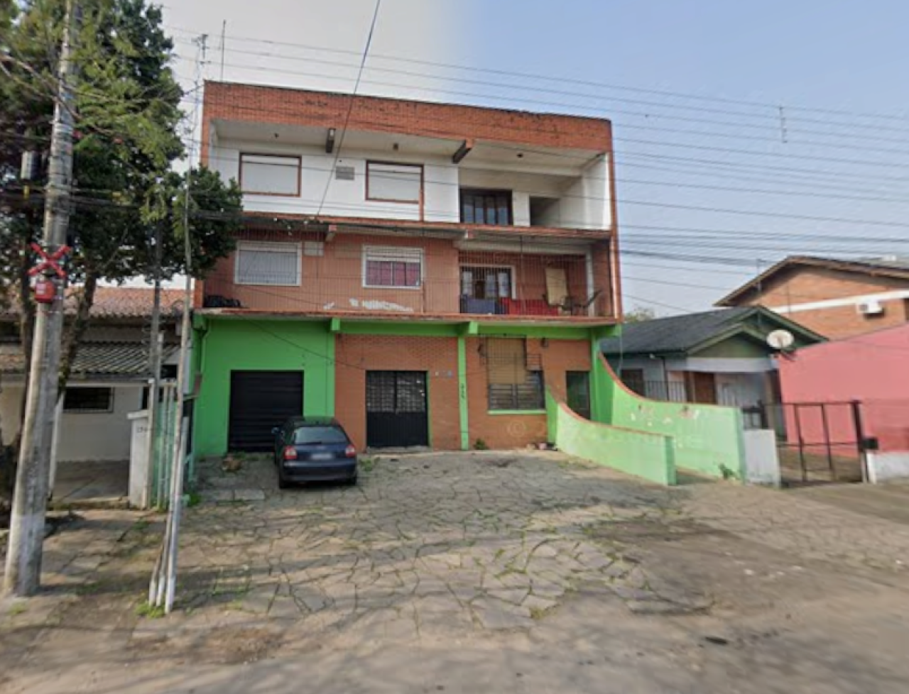 Prédio com Loja Comercial e 3 Apartamentos na Cidade de Novo Hamburgo — foto 4
