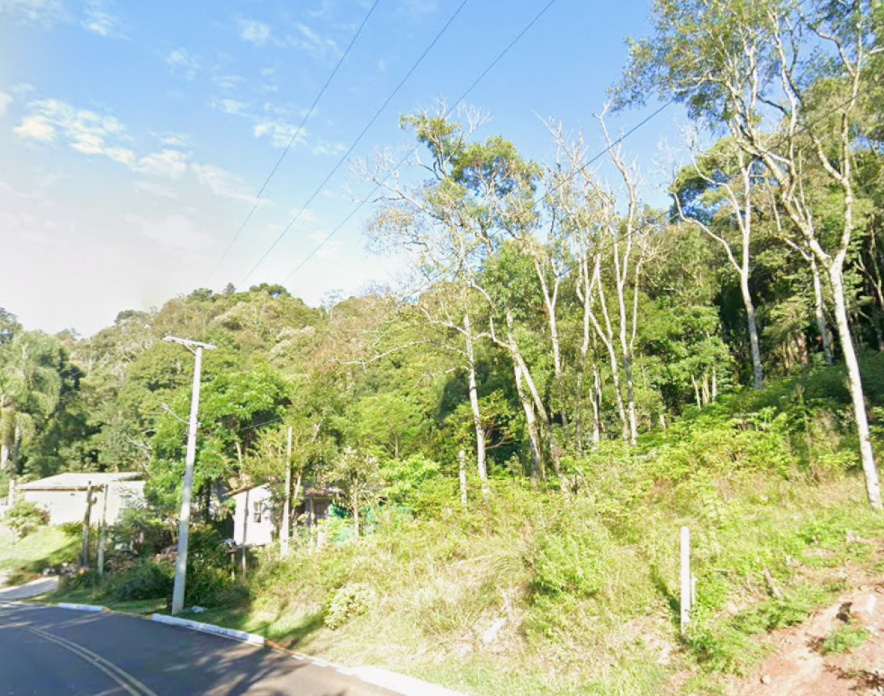 Terreno de 827,75m² no Loteamento Vale dos Pinheiros em Gramado/RS