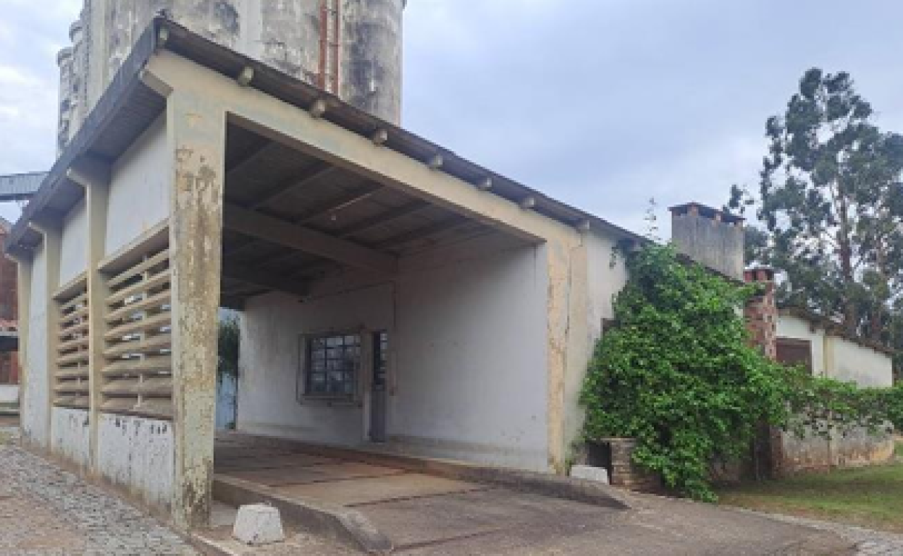 Unidade Armazenadora da Cesa com Silos e Benfeitorias, Área de 19.365,52m², em São Gabriel/RS