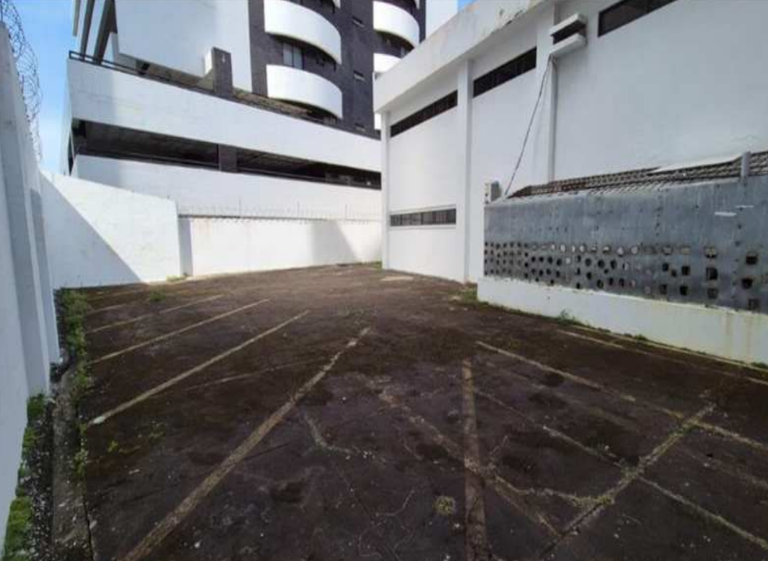 Prédio Comercial com 618,36 m² - Farol — foto 2